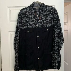 Nike camo light weight jacket mens Lg gray and black